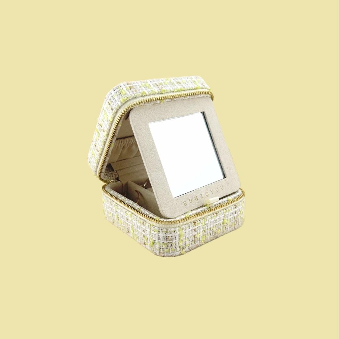 Med. Tweed Jewellery Case w/ mirror